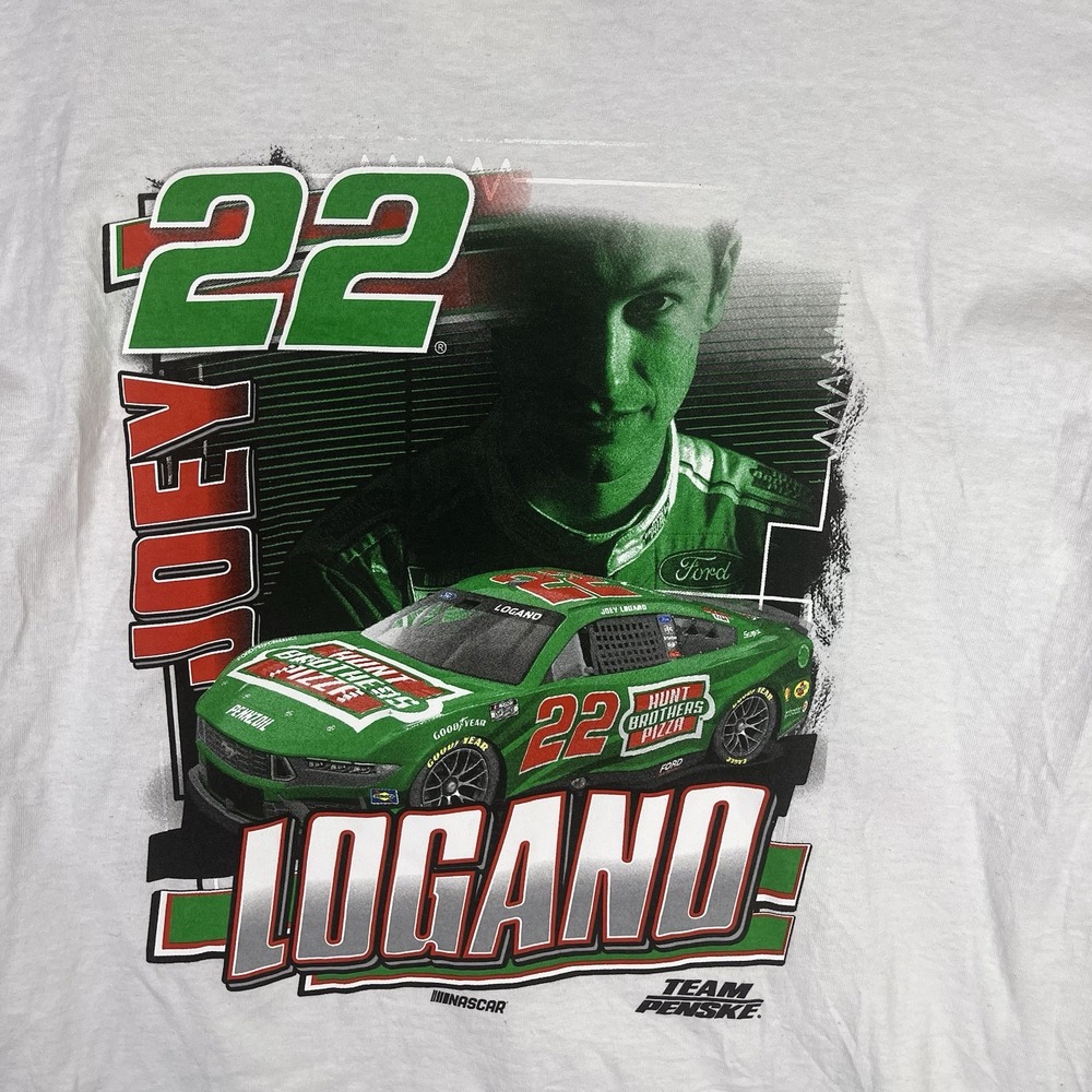 NASCAR‎ - Joey Logano Men's T-Shirt - #22 Hunt Brothers Pizza - Size Large